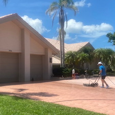 Top-Quality-Paver-Driveway-Cleaning 2