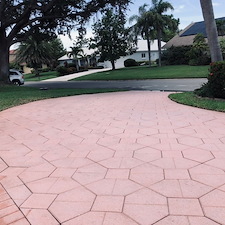 Top-Quality-Paver-Driveway-Cleaning 0